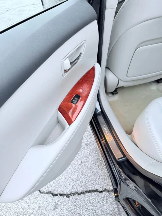 2007 Lexus ES 5th Gen - Image 12 of 15