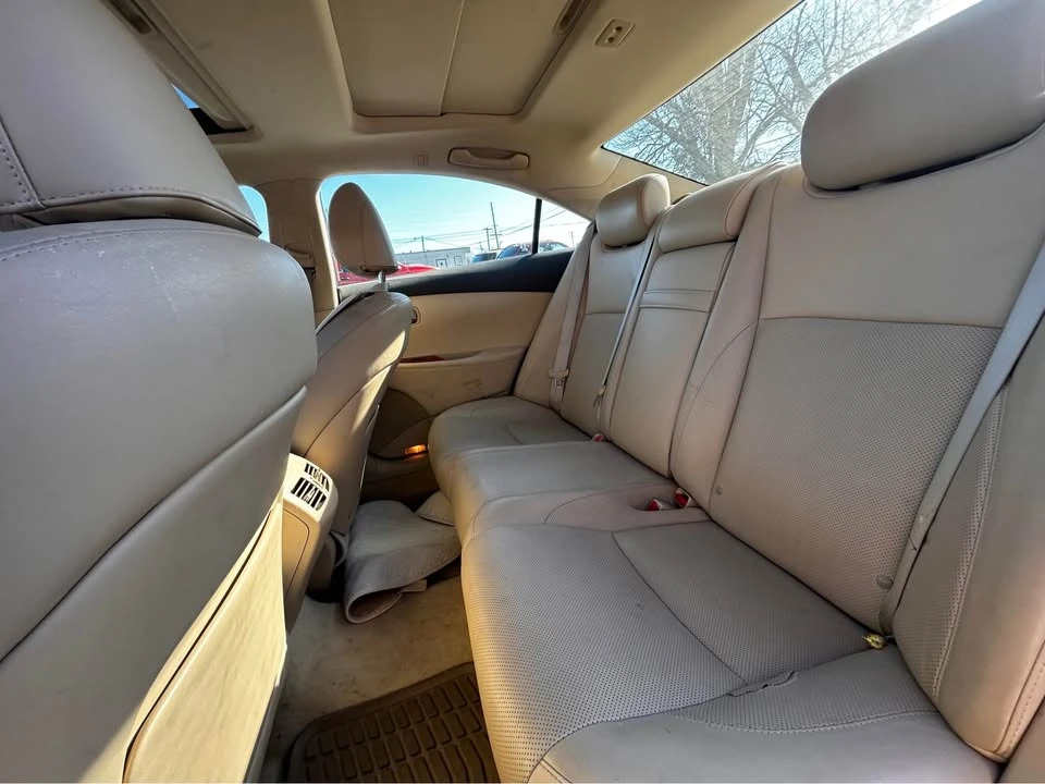 2007 Lexus ES 4th Gen - Image 9 of 12