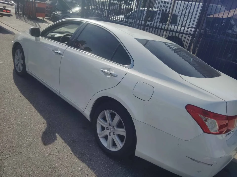 2007 Lexus ES 5th Gen - Image 3 of 4
