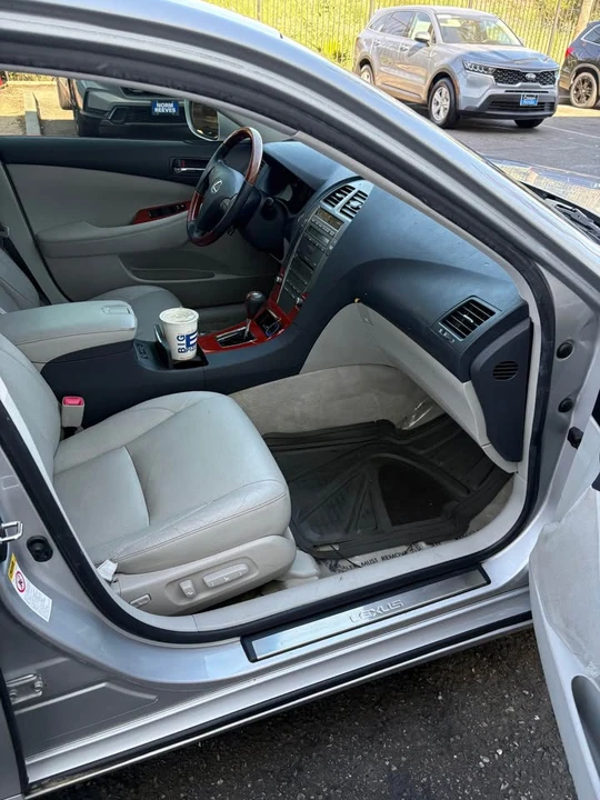 2007 Lexus ES 4th Gen - Image 6 of 8