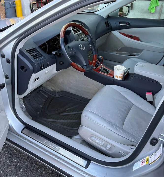 2007 Lexus ES 4th Gen - Image 8 of 8