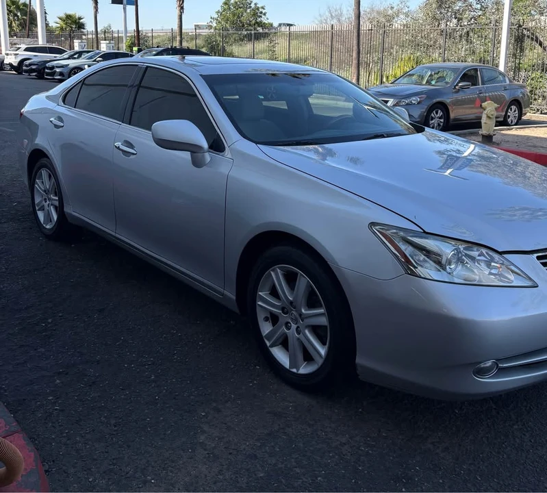 2007 Lexus ES 4th Gen - Image 2 of 8