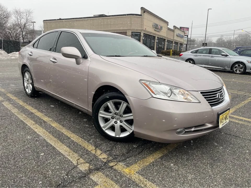 2007 Lexus ES 5th Gen - Image 2 of 13
