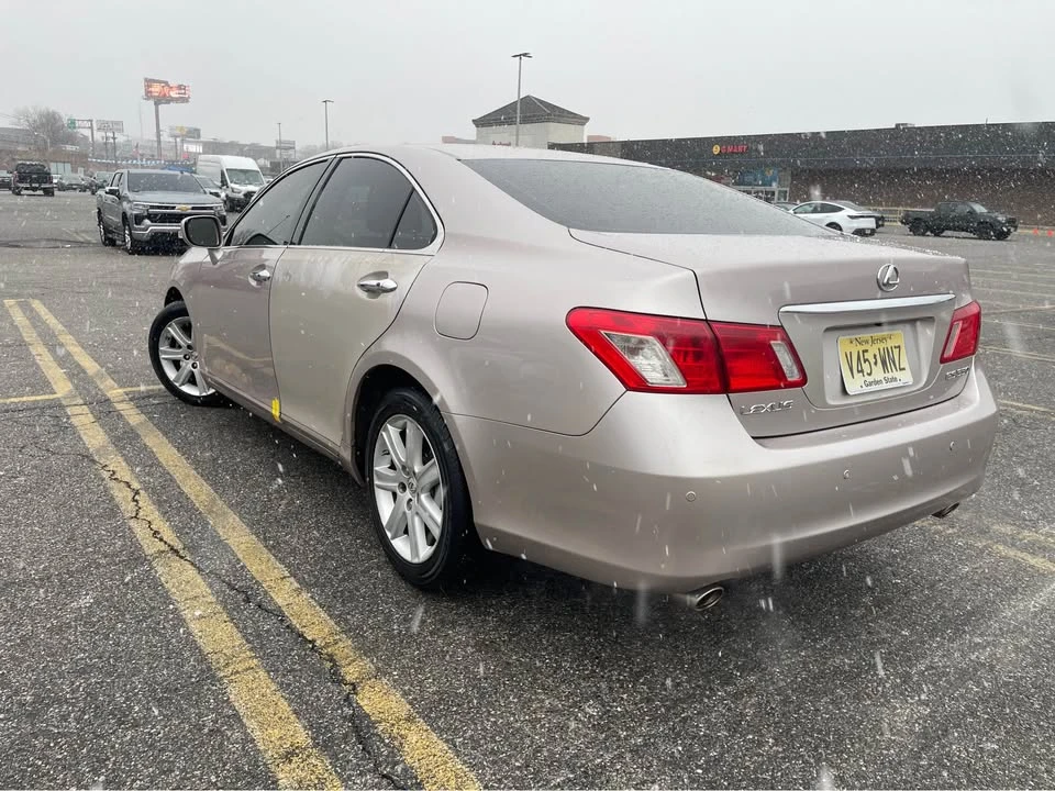 2007 Lexus ES 5th Gen - Image 4 of 13