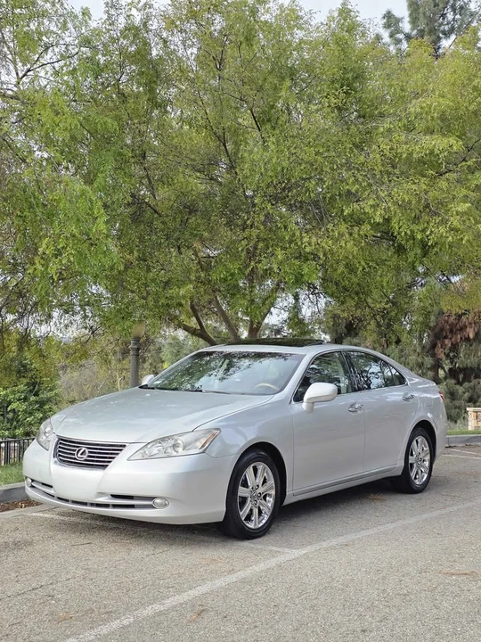 2007 Lexus ES 5th Gen - Image 2 of 13