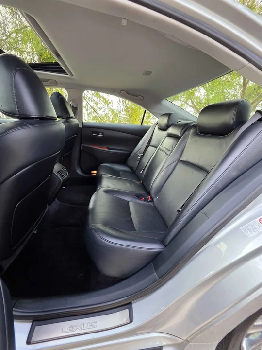 2007 Lexus ES 5th Gen - Image 11 of 13