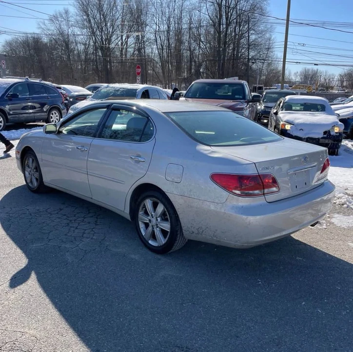 2007 Lexus ES 5th Gen - Image 3 of 11