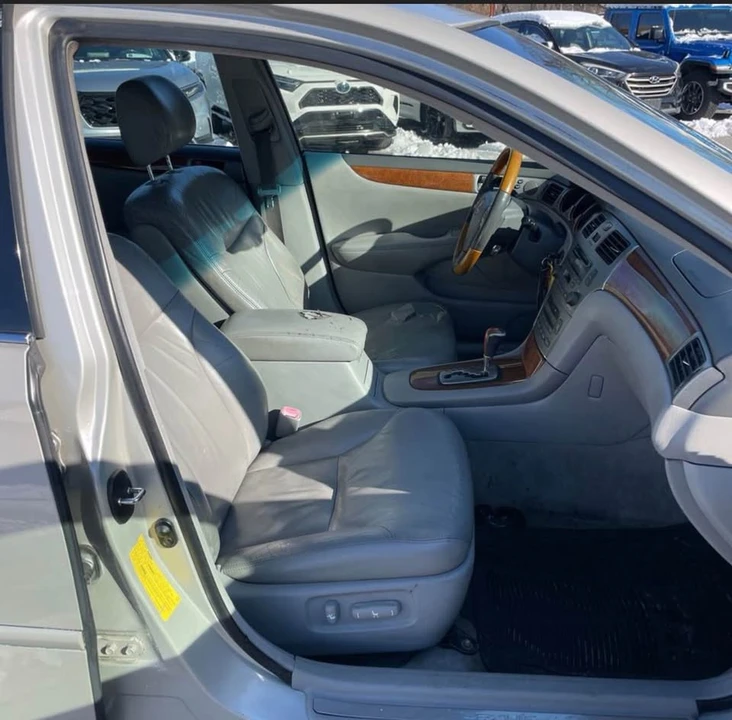 2007 Lexus ES 5th Gen - Image 8 of 11