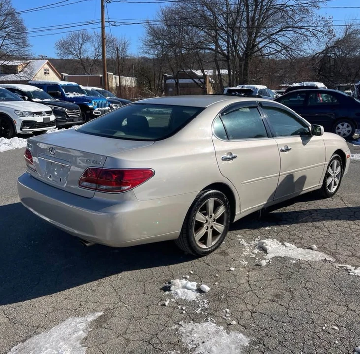 2007 Lexus ES 5th Gen - Image 5 of 11