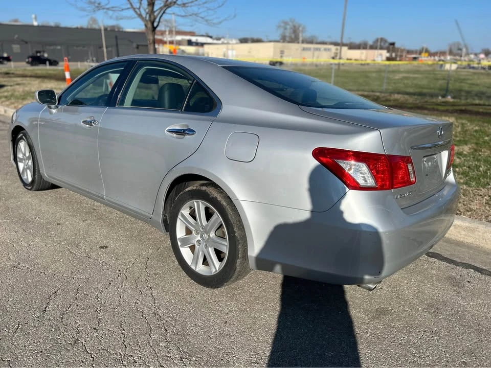 2007 Lexus ES 5th Gen - Image 4 of 6