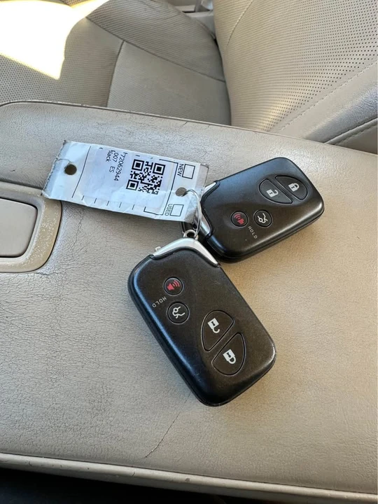 2007 Lexus ES 5th Gen - Image 18 of 19