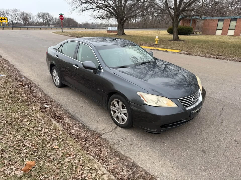 2007 Lexus ES 5th Gen - Image 2 of 8