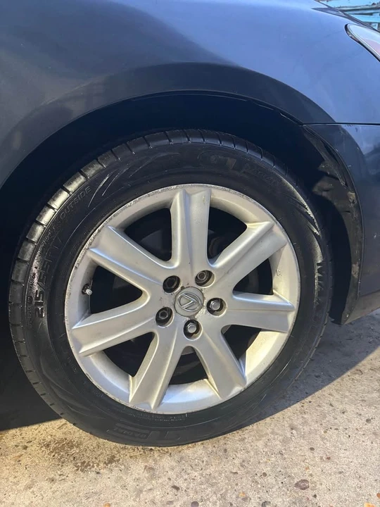 2007 Lexus ES 5th Gen - Image 12 of 13
