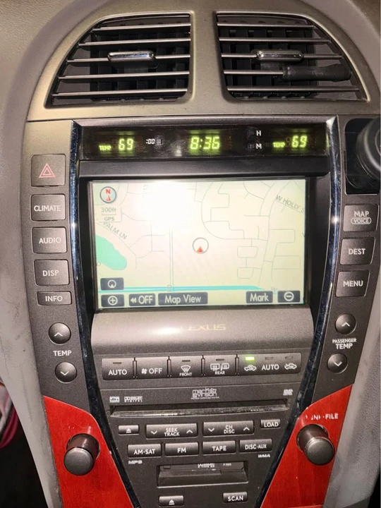 2007 Lexus ES 5th Gen - Image 9 of 14