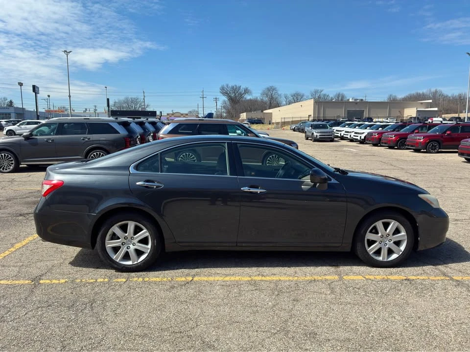 2007 Lexus ES 5th Gen - Image 4 of 17