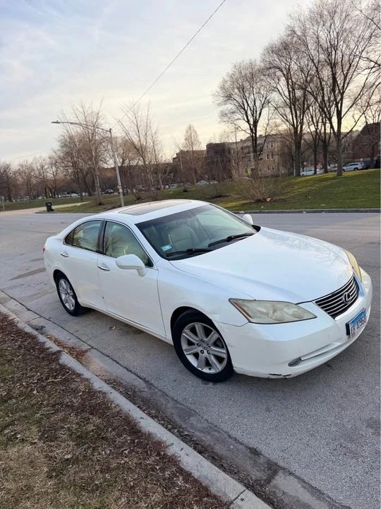 2007 Lexus ES 5th Gen - Image 2 of 11