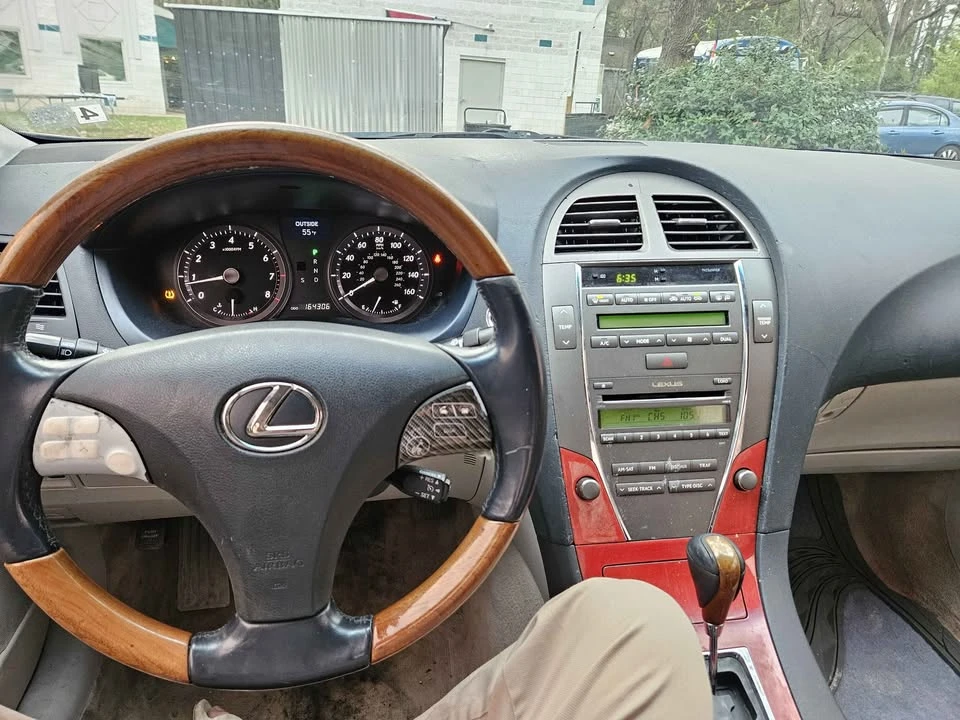 2007 Lexus ES 5th Gen - Image 10 of 14