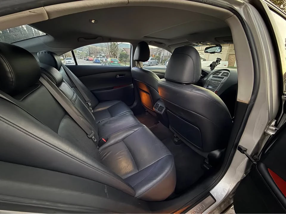 2007 Lexus ES 5th Gen - Image 10 of 11