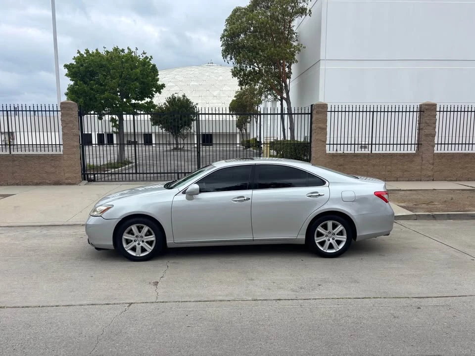 2007 Lexus ES 5th Gen - Image 5 of 9