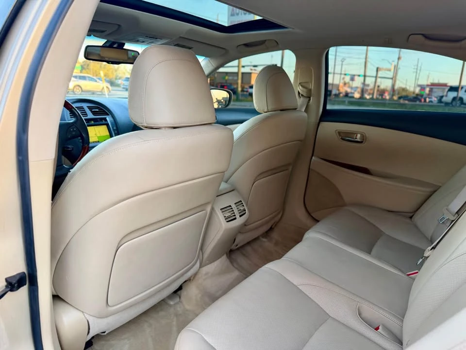 2007 Lexus ES 5th Gen - Image 2 of 19
