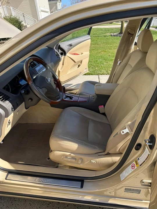 2007 Lexus ES 5th Gen - Image 4 of 12