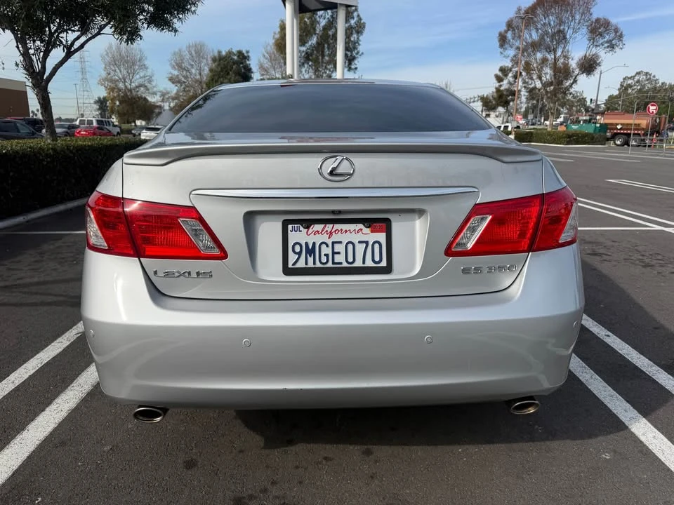 2007 Lexus ES 5th Gen - Image 5 of 17