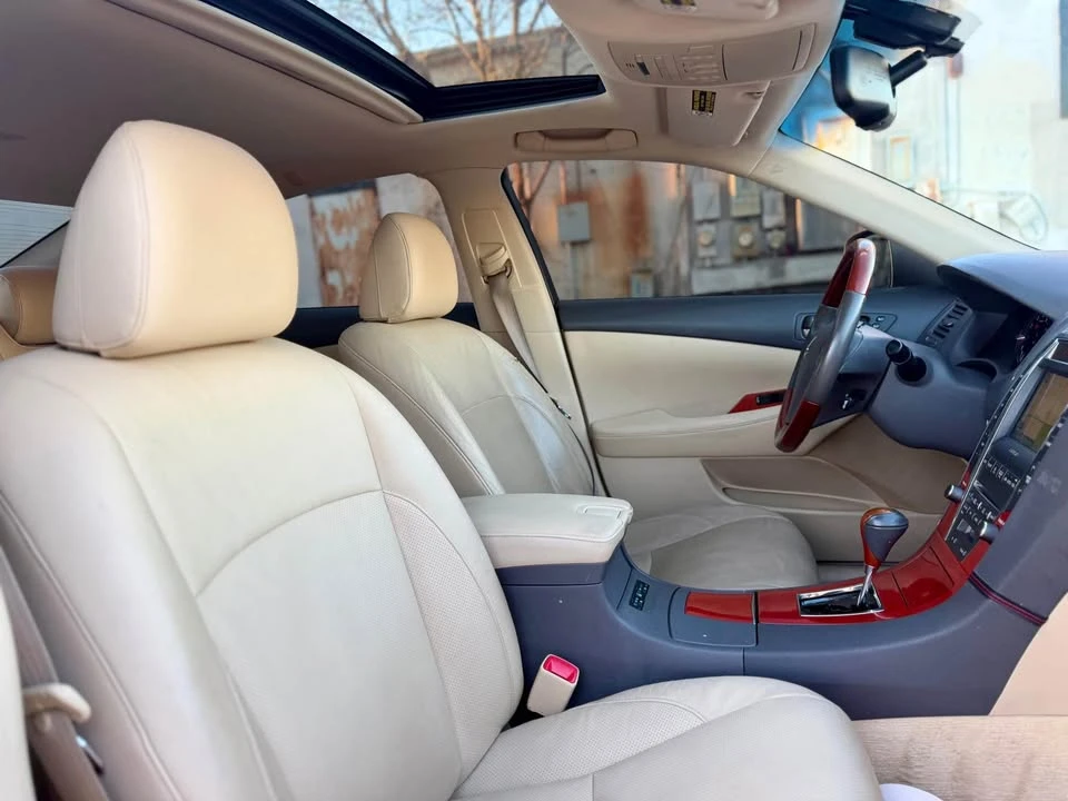 2007 Lexus ES 5th Gen - Image 13 of 19