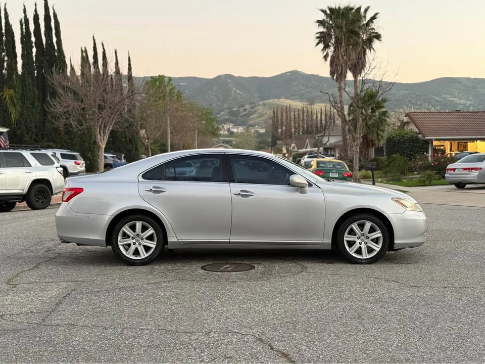 2007 Lexus ES 5th Gen - Image 6 of 11