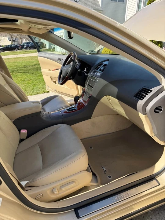 2007 Lexus ES 5th Gen - Image 5 of 12