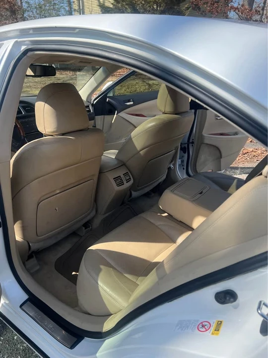 2007 Lexus ES 5th Gen - Image 9 of 10
