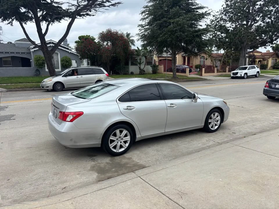 2007 Lexus ES 5th Gen - Image 3 of 9