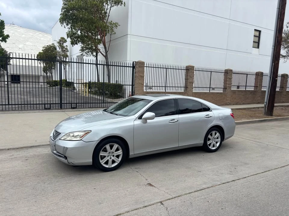 2007 Lexus ES 5th Gen - Image 4 of 9