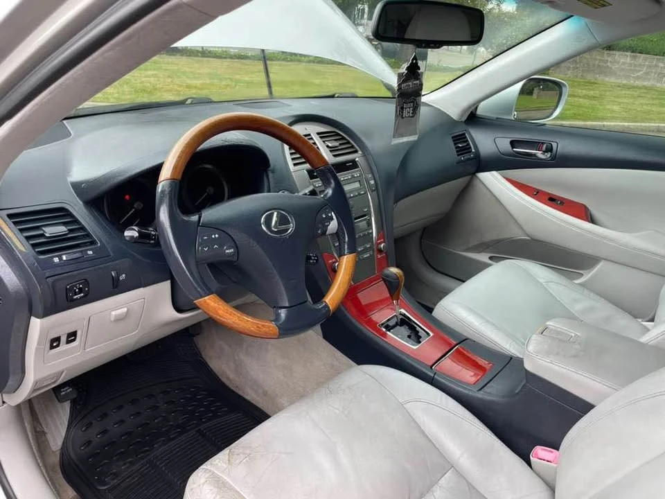 2007 Lexus ES 5th Gen - Image 12 of 17