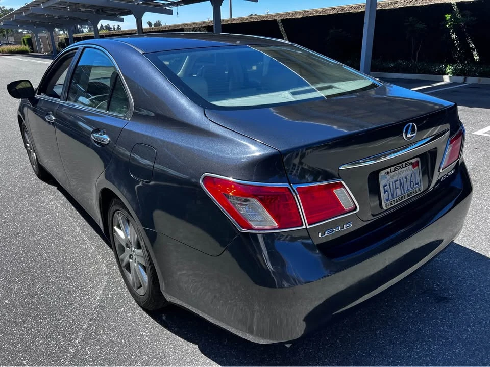2007 Lexus ES 5th Gen - Image 3 of 13
