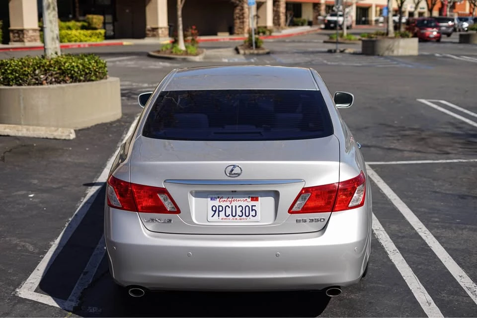 2007 Lexus ES 5th Gen - Image 4 of 10