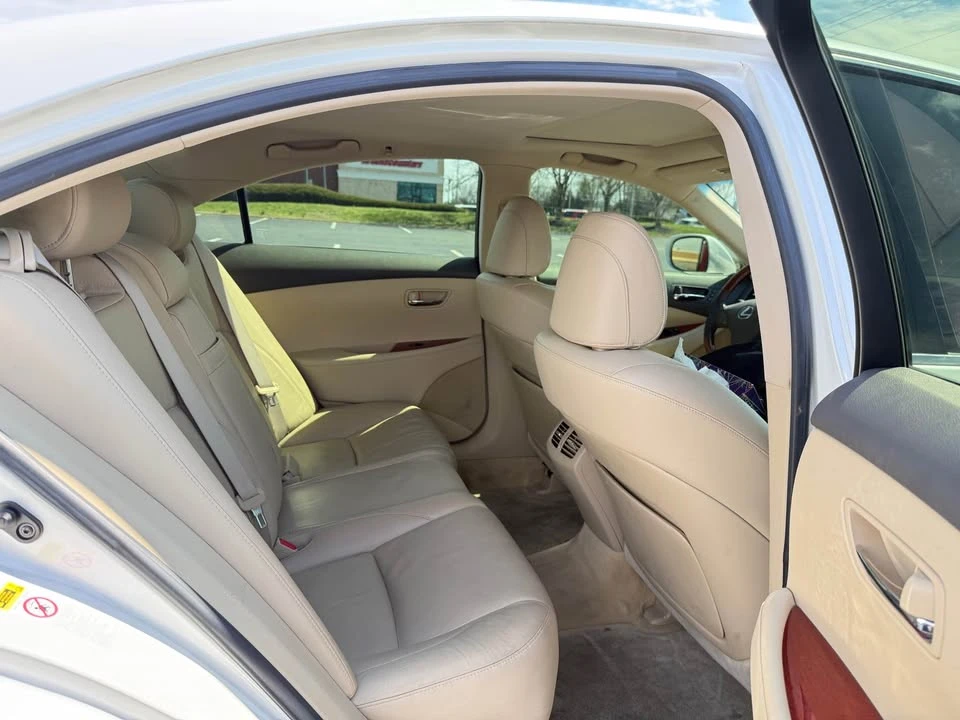 2007 Lexus ES 5th Gen - Image 10 of 18