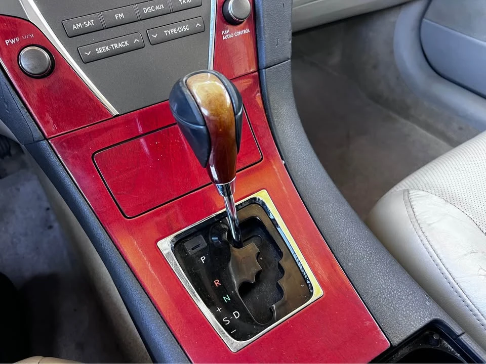2007 Lexus ES 5th Gen - Image 11 of 13