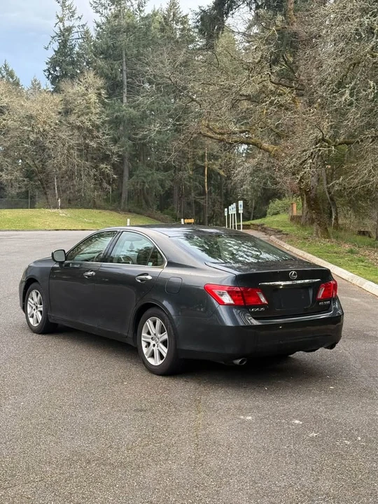 2007 Lexus ES 5th Gen - Image 2 of 8