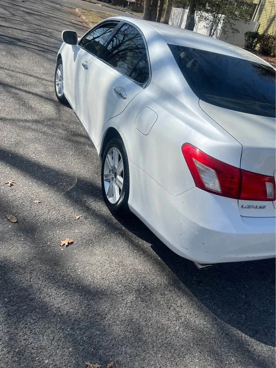 2007 Lexus ES 5th Gen - Image 4 of 10