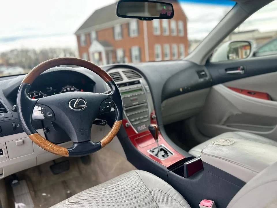 2007 Lexus ES 5th Gen - Image 14 of 16
