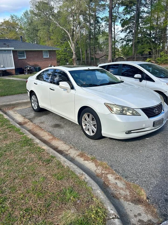 2007 Lexus ES 5th Gen - Image 2 of 11