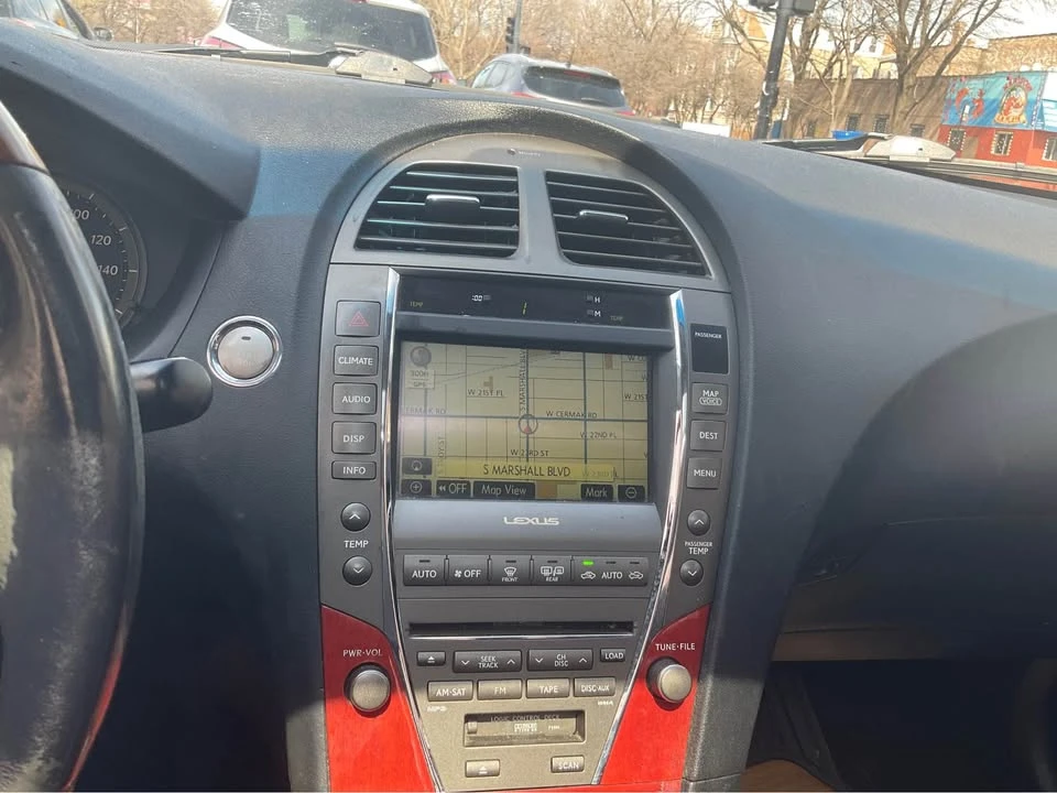 2007 Lexus ES 5th Gen - Image 4 of 11