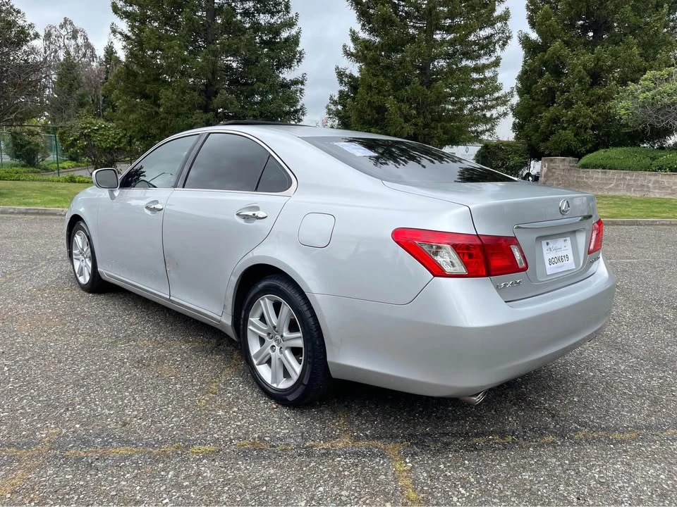 2007 Lexus ES 5th Gen - Image 3 of 13