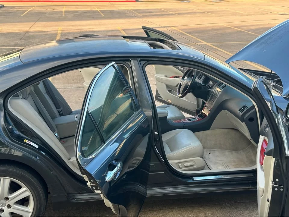 2007 Lexus ES 5th Gen - Image 11 of 20