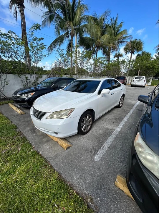 2007 Lexus ES 5th Gen - Image 2 of 6