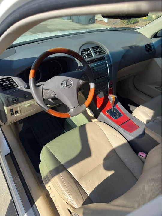 2007 Lexus ES 5th Gen - Image 8 of 17