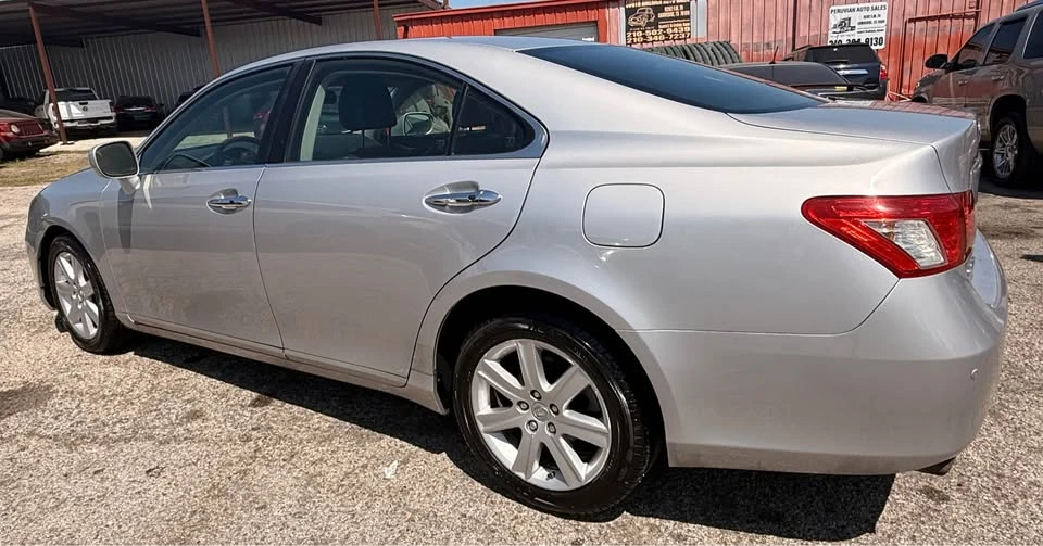2007 Lexus ES 5th Gen - Image 2 of 14