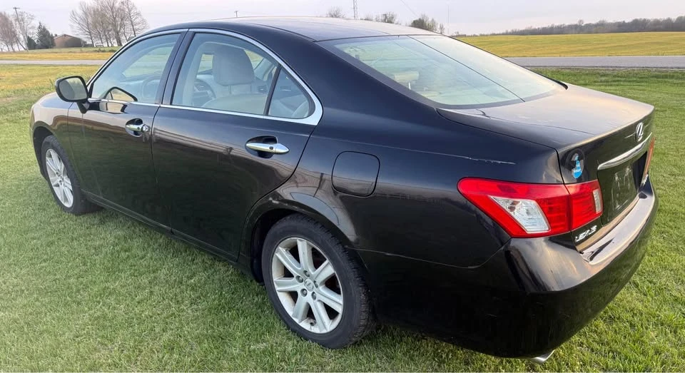 2007 Lexus ES 5th Gen - Image 3 of 17