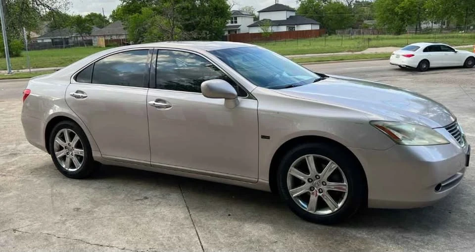 2007 Lexus ES 5th Gen - Image 3 of 13
