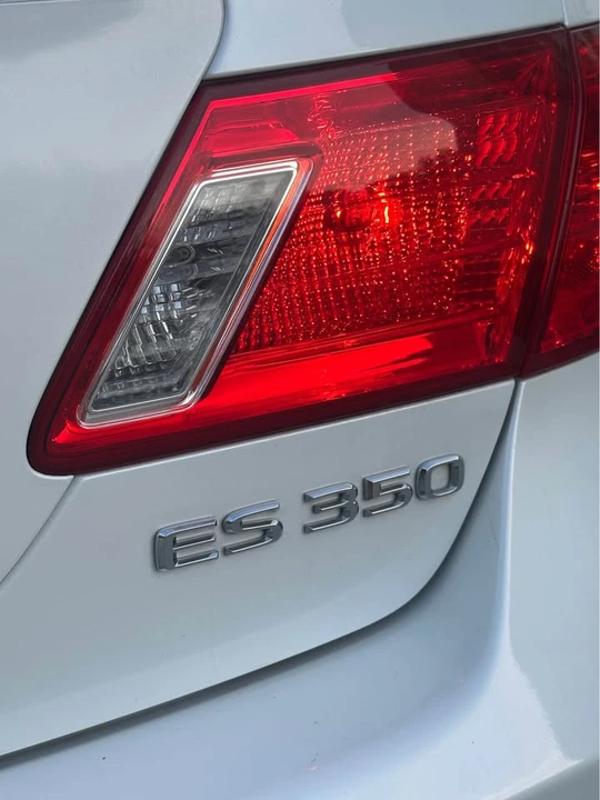 2007 Lexus ES 5th Gen - Image 16 of 17